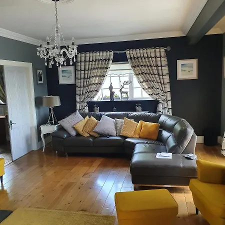 Bed and Breakfast Highfield House Collinstown