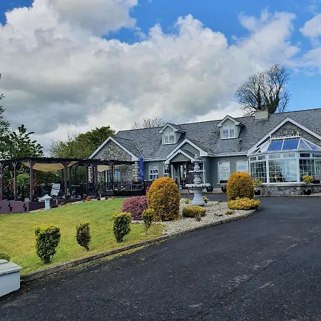 Highfield House Collinstown Bed & Breakfast