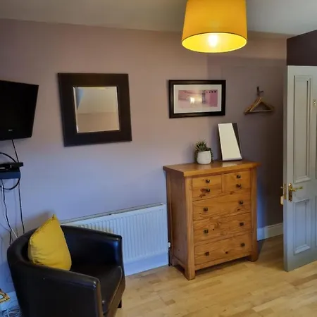 Highfield House Collinstown Bed and Breakfast *