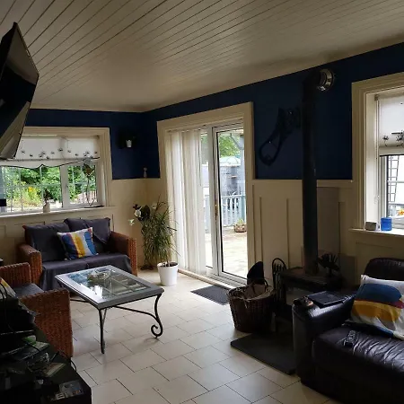 Highfield House Collinstown Bed & Breakfast *